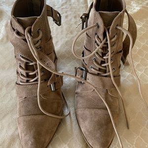Target universal thread booties